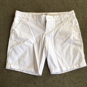 Cute white shorts from American Eagle